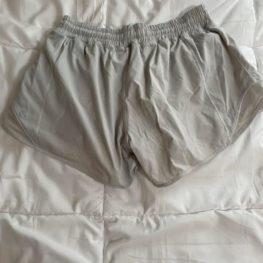 Lululemon Low rise hotty hot 4” - Picture 2 of 2
